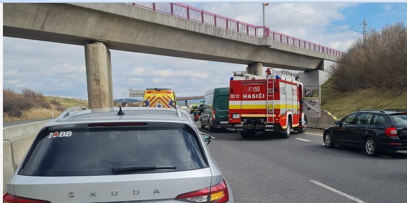 Auto na diaľnici narazilo do betónového piliera: Vodič nemal šancu prežiť POPRAD