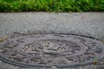 manhole-cover-4345294_640