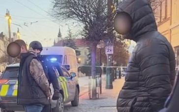 zadržaní poliaci foto polícia