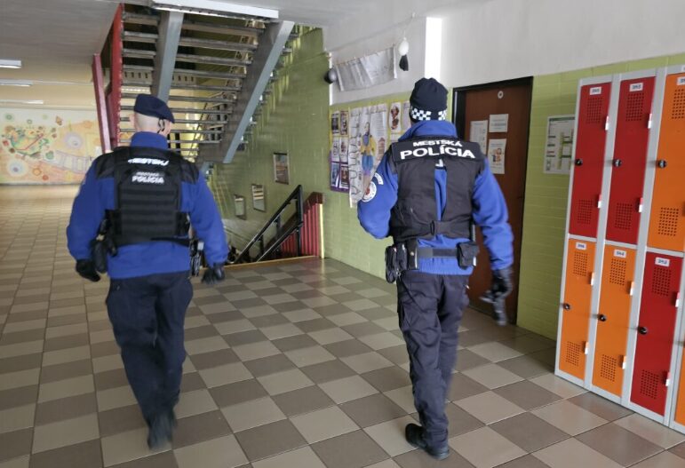 skola_policia_kontrola